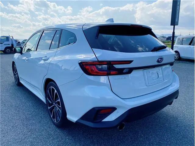 スバルレヴォーグ