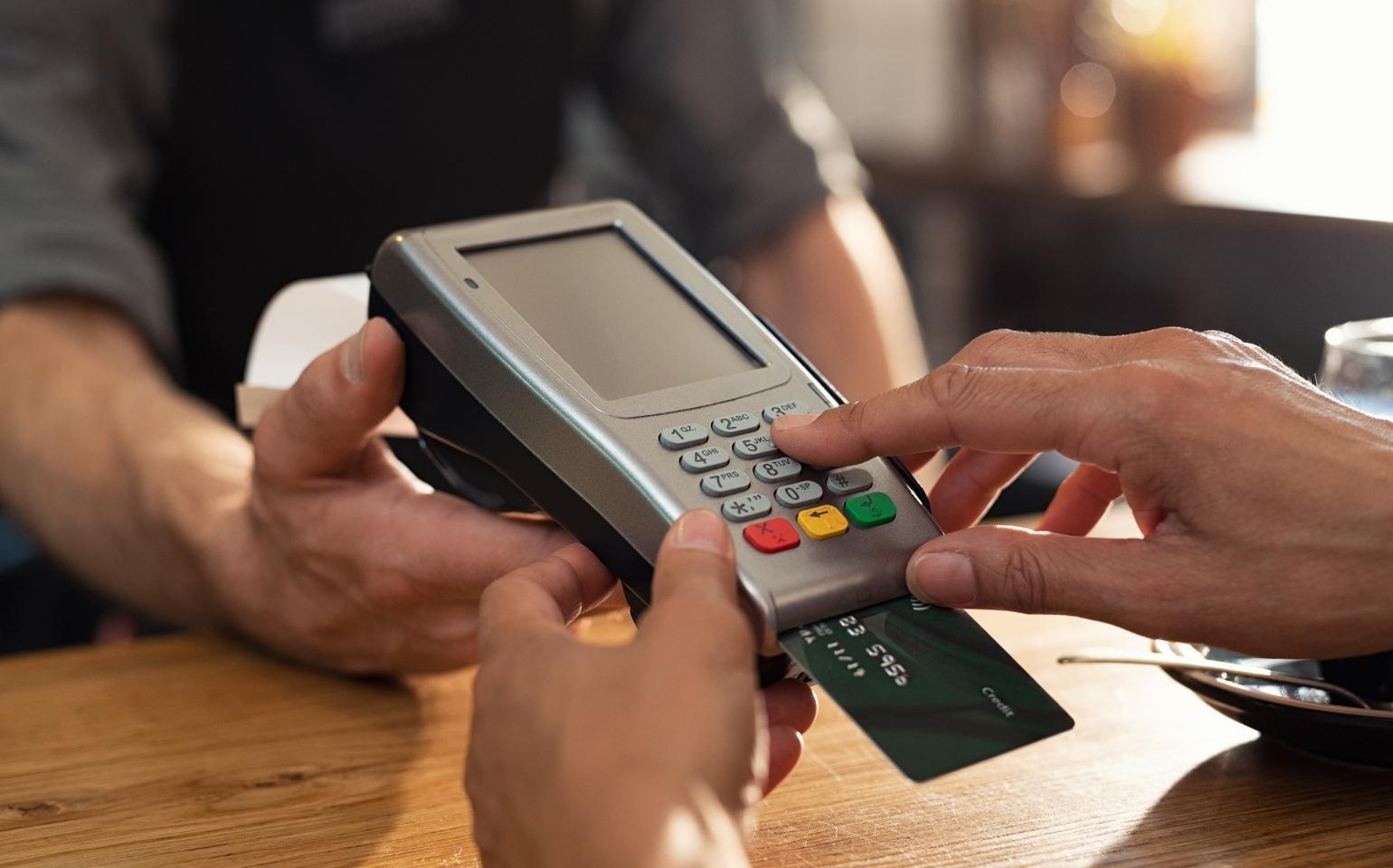 頭金は強制?いつ払う?クレジットカードでも払える?