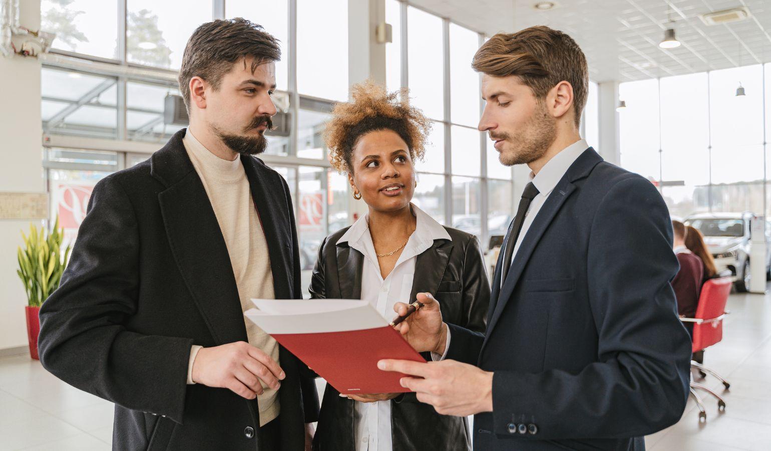 ディーラーと顧客