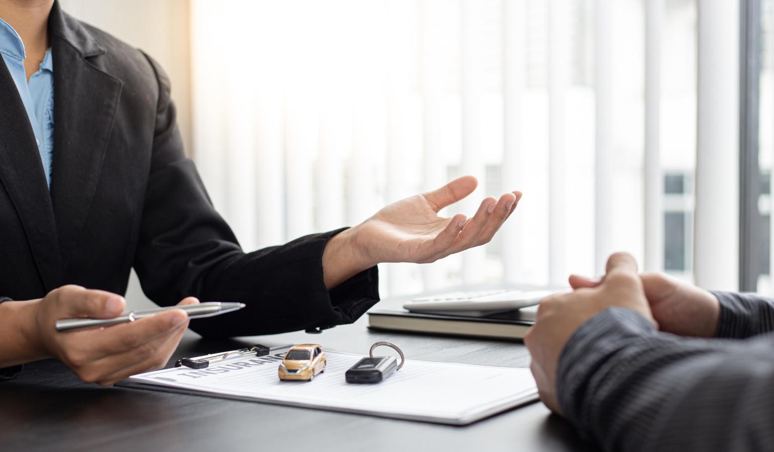 車の納期確認のイメージ